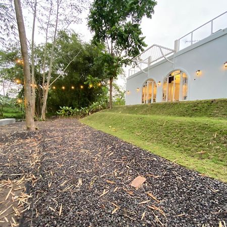 Karabineri Private Pool Jogja Villa Ngaglik Экстерьер фото