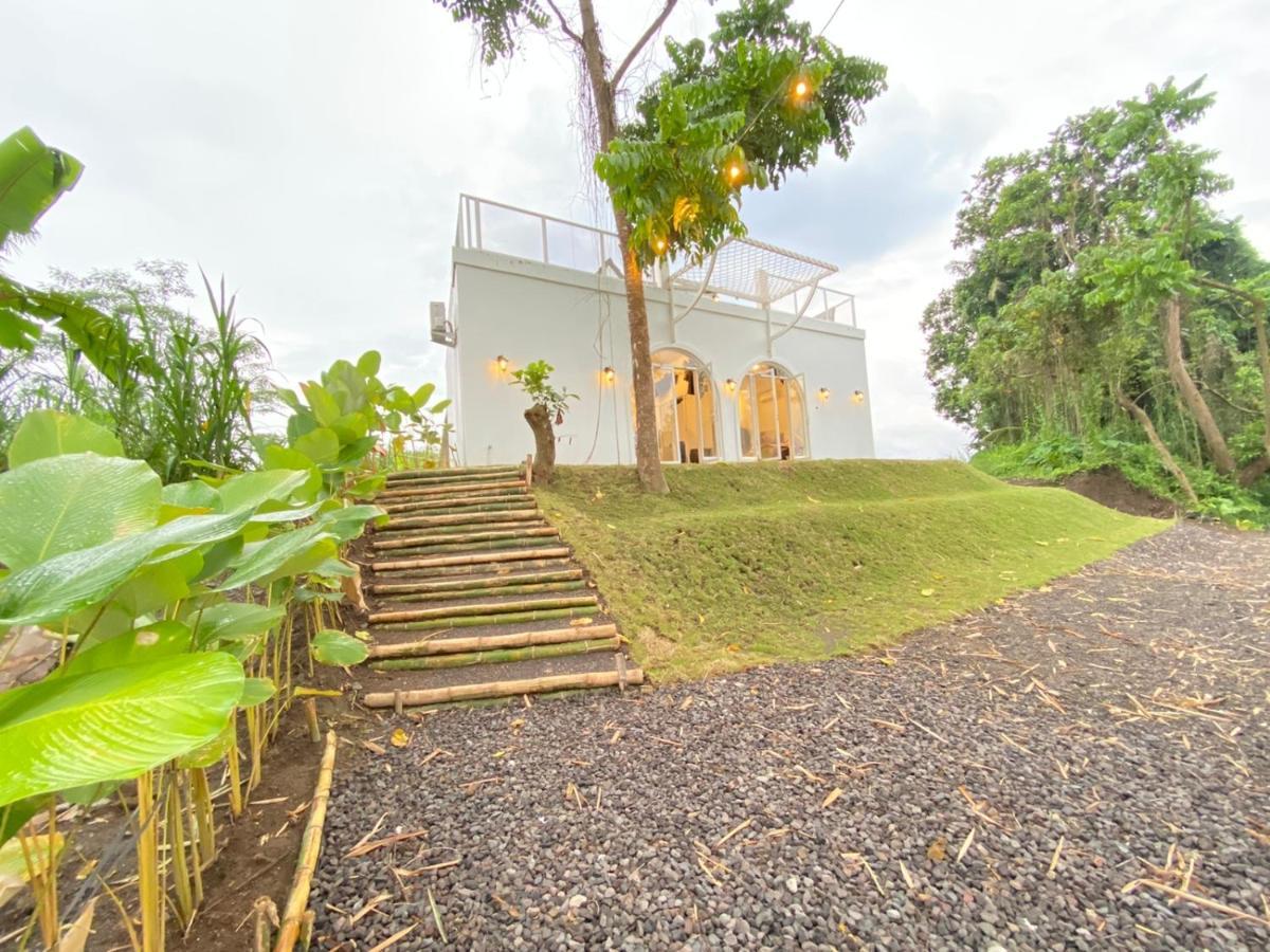 Karabineri Private Pool Jogja Villa Ngaglik Экстерьер фото