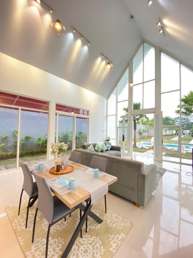 Karabineri Private Pool Jogja Villa Ngaglik Экстерьер фото